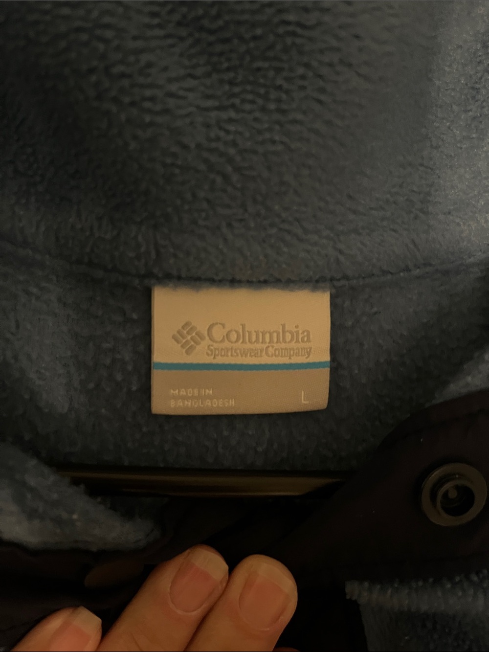Columbia half button size large